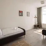 Appartamento 4-room In The Heart Of