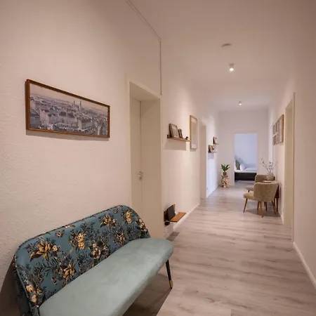 4-room In The Heart Of *